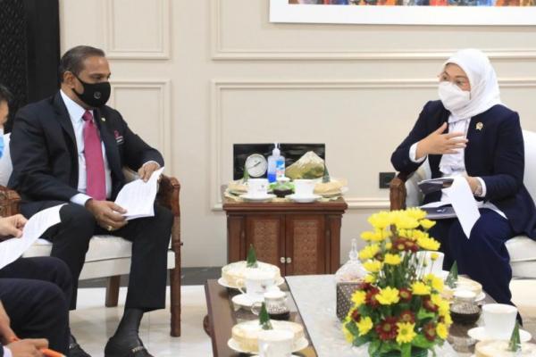 Menaker dan Menteri SDM Malaysia Bahas Skema One Channel System