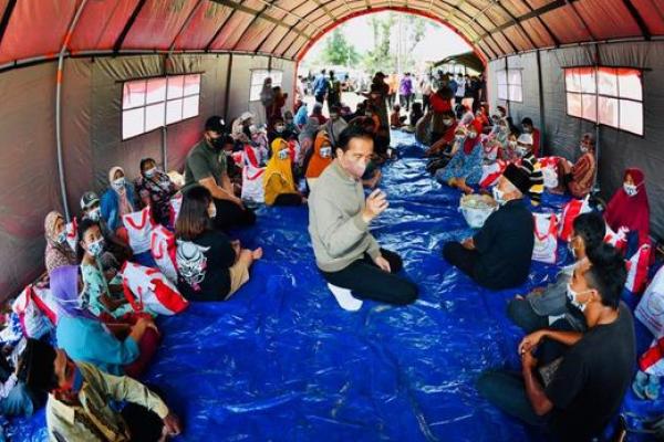  Presiden Beri Santunan Ahli Waris Korban Jiwa Erupsi Semeru