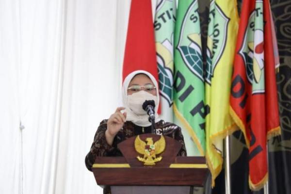 Menaker Ajak Lulusan Perguruan Tinggi Segera Masuk ke Aplikasi SIAPKerja