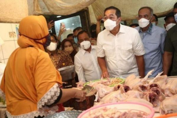 Mendag Lutfi Instruksikan Jajaran Awasi Minyak Goreng 24 Jam