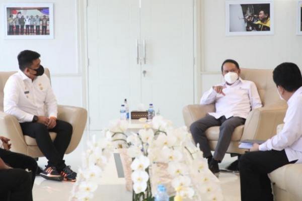 Ditemui Bobby Nasution, Menpora Bahas Renovasi Stadion di Medan