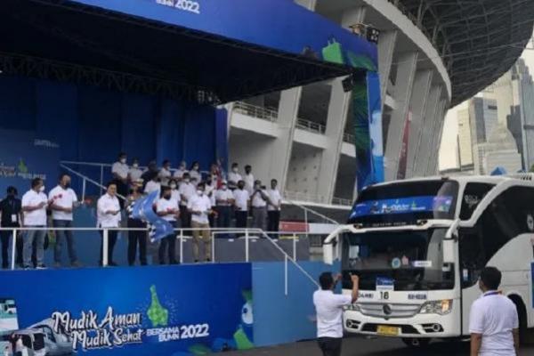 Erick Thohir-Dirut Jasa Raharja Lepas Perdana Mudik Gratis BUMN