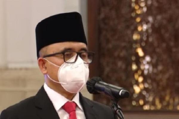 Jokowi Lantik Azwar Anas Jadi Menpan RB, Ini Targetnya