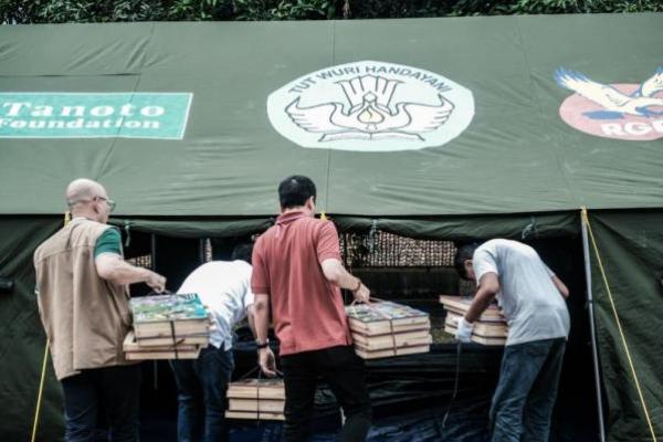 Kemdikbudristek Beri Tenda Sekolah Darurat ke Korban Gempa Cianjur