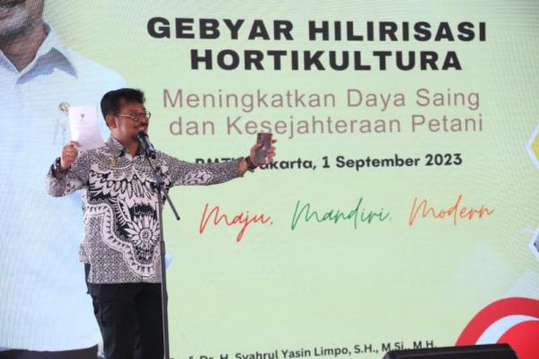 Mentan SYL Perkuat Hilirisasi Hortikultura dan Launching Gerakan Gloria