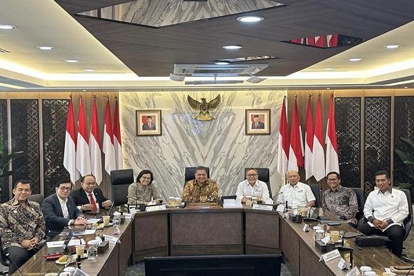 Menteri Jokowi Rapat Bahas Banjir Barang Impor Ilegal