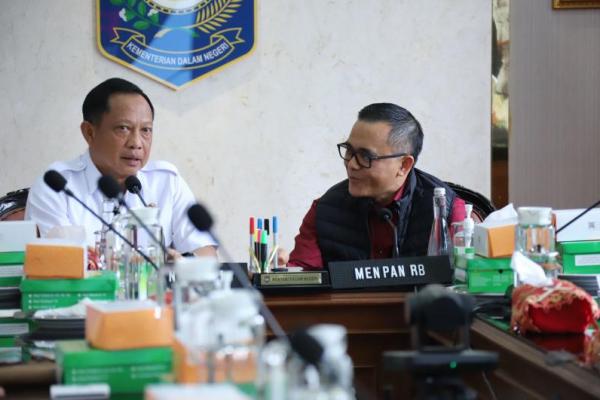 MenPANRB-Mendagri Kolaborasi Pacu Transformasi Identitas Kependudukan Digital