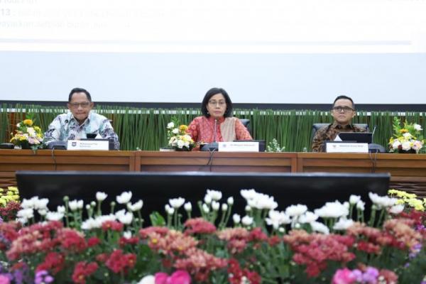 Alasan Pemerintah Naikkan THR dan Gaji 13 PNS 2024