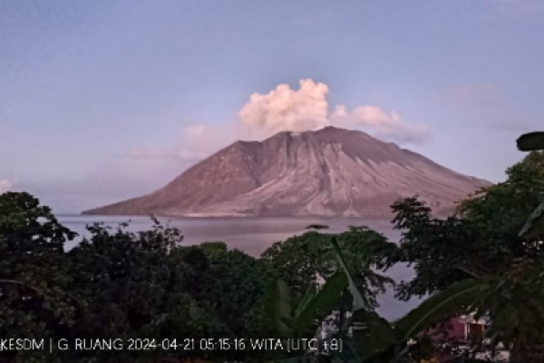 ESDM Cabut Rekomendasi Potensi Tsunami Akibat Erupsi G. Ruang