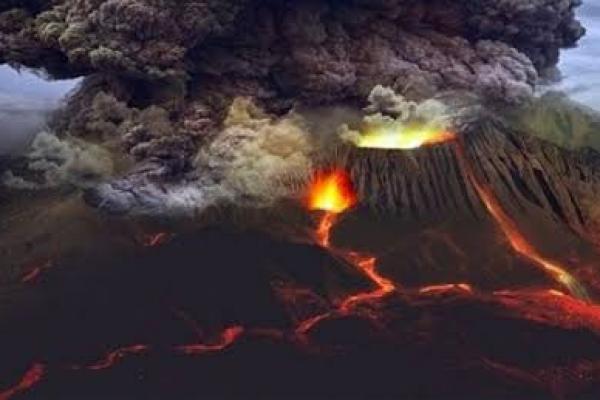 Aktivitas Vulkanik Meningkat, Gunung Ibu Berstatus Siaga