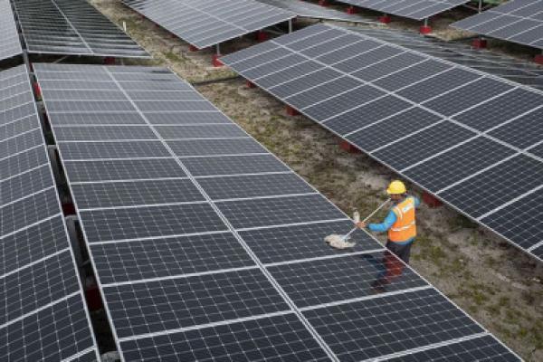 DPR Minta Presiden Terpilih Jalankan Transisi Energi