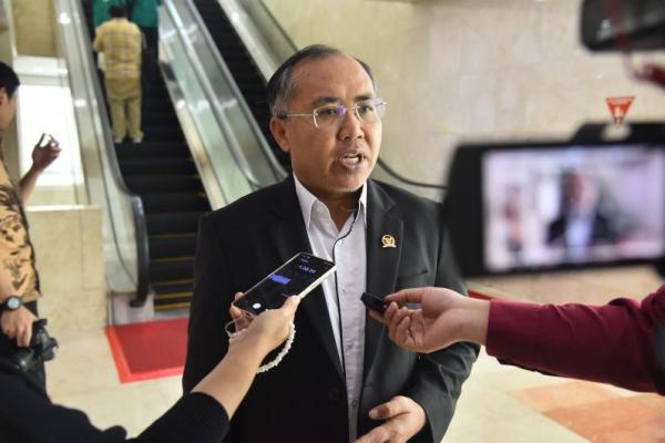 Kewajiban Negara Sediakan Rumah, Bukan Pekerja