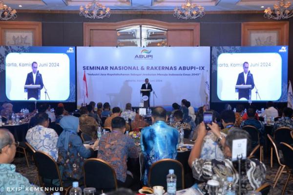 Perlunya Industri Jasa Kepelabuhan Efisien