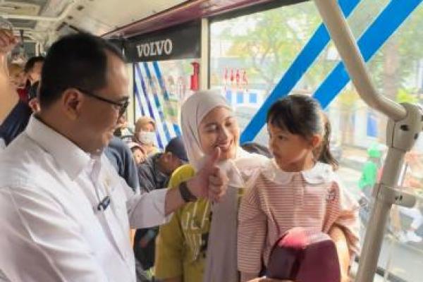 Menhub Ajak Masyarakat Gunakan Transportasi Umum