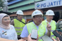 PG Jatitujuh Diminta Serap Gula Petani Rp14.500/Kg