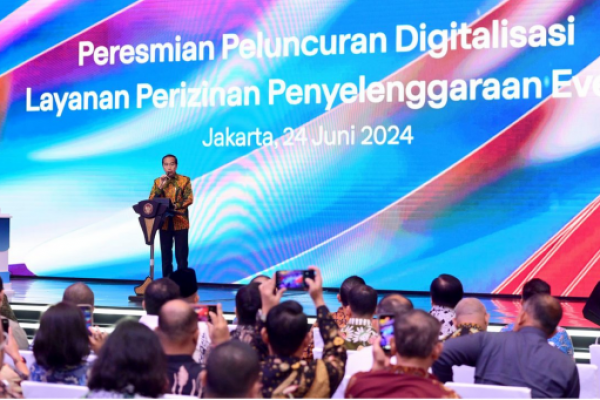 Jokowi Minta Sistem Online Makin Permudah Perizinan Acara