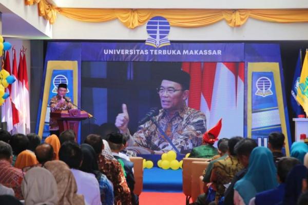 Menko PMK Bangga, UT jadi Pelopor Pembelajaran Jarak Jauh