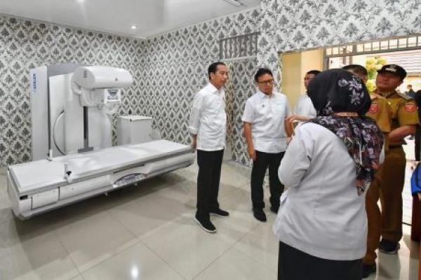 Jokowi Dorong Pemda Sediakan Ruangan Alat Kesehatan Canggih
