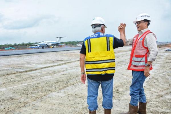 Kemenhub Gelar Uji Coba Lepas Landa dan Pendaratan di Bandara IKN