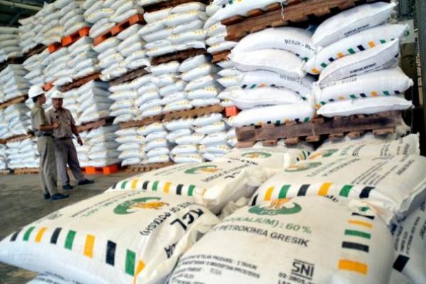 Pj Bupati Majalengka Pastikan Stok Pupuk Subsidi Aman