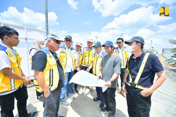 Tinjau Pembangunan Jalan Tol IKN, Menteri PUPR: Sudah Bagus
