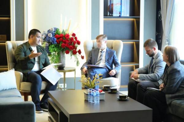 Jamu Duta Besar Rusia, Menpora Promosikan Pencak Silat