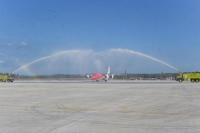 Pesawat Kepresidenan Mendarat Perdana dengan Lancar di Bandara IKN
