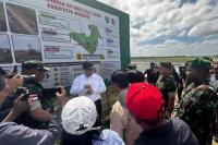 Wamenhan Tinjau Lokasi Food Estate di Merauke