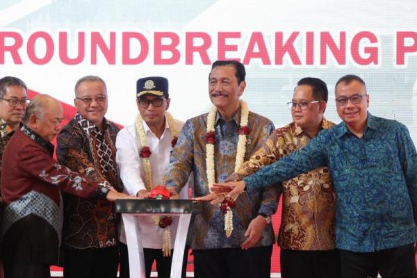 Perluas Konektivitas, Bandara Dhoho Diresmikan