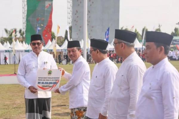 Pemprov Jateng Serahkan Bantuan Pengajar Keagaaman Sebesar Rp104,7 Miliar