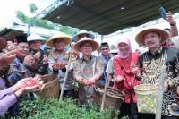 Mendes Ajak Swasta Investasi untuk Kesejahteraan Warga Desa