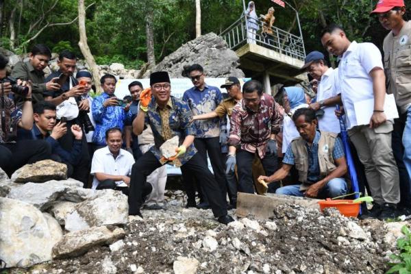 Mendes Yandri Dorong Desa Wisata Tonjolkan Khas Daerah