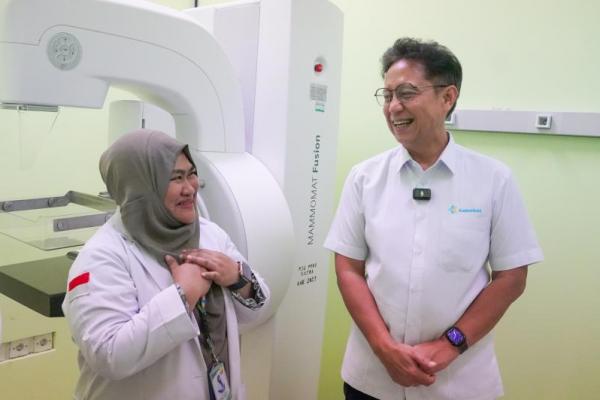 Kunjungi RSUD Bahteramas, Menkes Budi Tekankan Skrinning Kanker Payudara