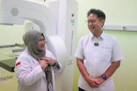 Kunjungi RSUD Bahteramas, Menkes Budi Tekankan Skrinning Kanker Payudara