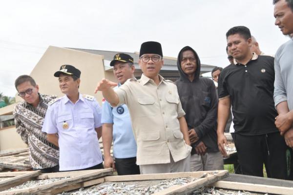 Mendes Yandri Bakal Replikasi Program Desa Inovasi  Dampingan BRIN