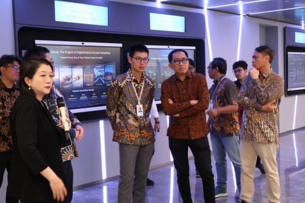 Wemenperin Ajak Huawei Bantu Transformasi Teknologi di Indonesia