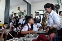 Komdigi Pastikan Sosialisasi Program Makan Bergizi Gratis Capai Pelosok