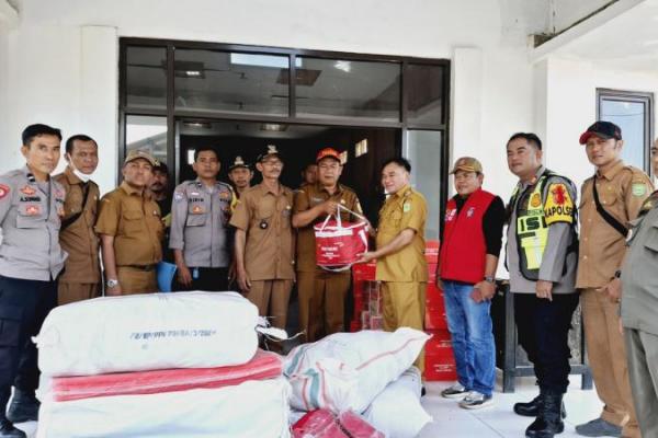 Kemensos Salurkan Bantuan Korban Puting Beliung di Kabupaten Sumedang