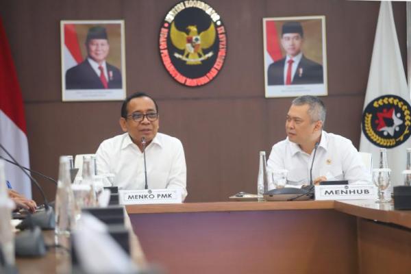 Bertemu Menhub, Menko PMK Bahas Mudik Lebaran 2025