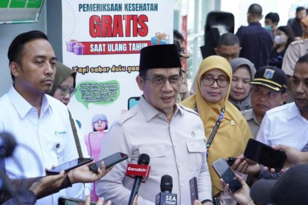 Hadiri Cek Kesehatan Gratis, Wamenag: Jangan Tunggu Sakit Baru Berobat