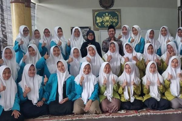 Asyik, Kemenag Siapkan Beasiswa Bagi Santri Penghafal 10 Juz