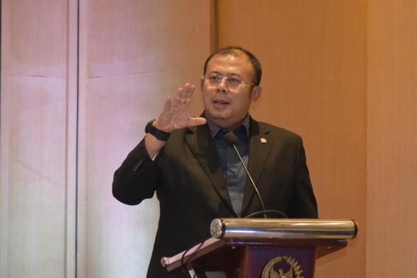 Soroti PHK Massal, Legislator Minta Negara Beri Solusi Nyata