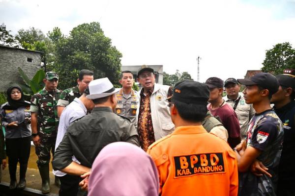 Legislator PKB Pastikan Warga Terdampak Banjir Tak Kesulitan Makan