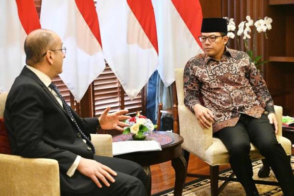 Terima Duta Besar Mesir, Menlu Sugiono Bahas Situasi Palestina