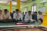 Di Rempang, Mentrans Serahkan 1.000 Bingkisan Lebaran dari Prabowo