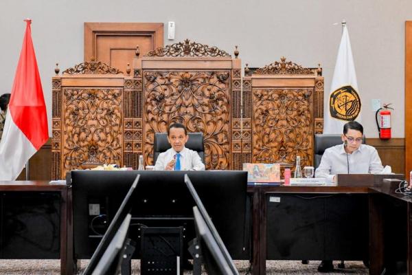 Pimpin Sidang DEN, Menteri ESDM Dorong Percepatan Pembangunan PLTN