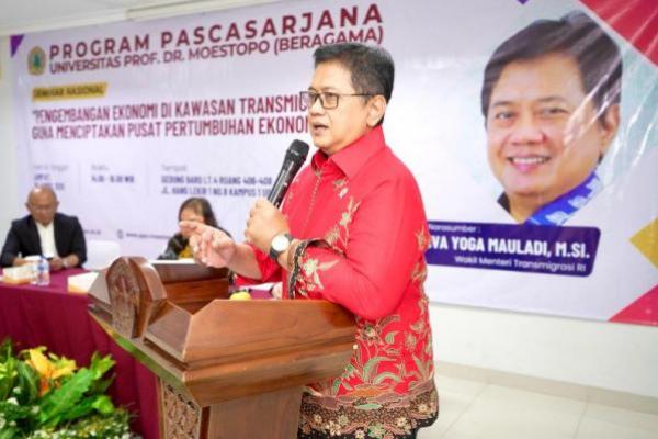 Wamentrans Pamer Translok dan Trans Patriot ke Mahasiswa Universitas Moestopo