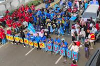 Aksi demo yang terjadi didepan Gedung DPR, Jakarta Pusat pada peringatan hari Buruh Internasional (Foto: Ist)