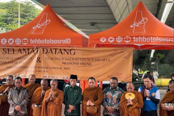 Gema Waisak, Menag Ajak Umat Buddha Perkuat Toleransi