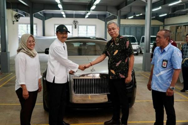 Lelang Rolls Royce, Gus Ipul: Dimanfaatkan Untuk Keluarga Yang Membutuhkan